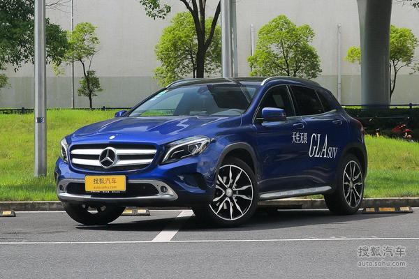 奔驰GLA级