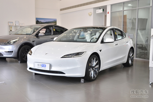 特斯拉Model 3