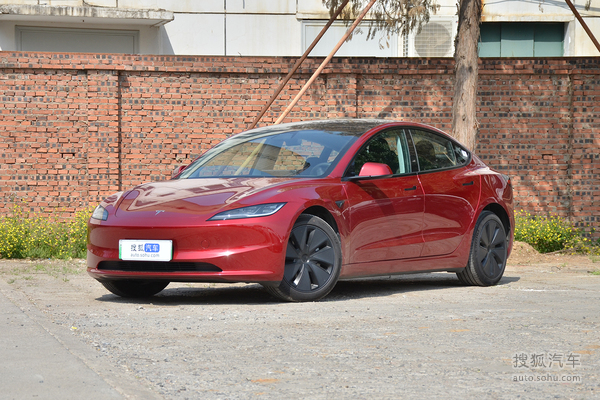 特斯拉Model 3