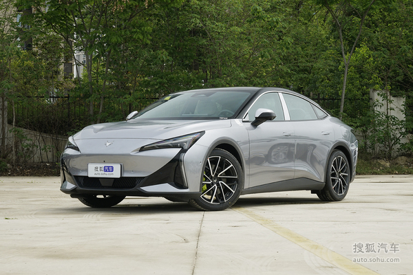 ARCFOX极狐阿尔法S5 EV