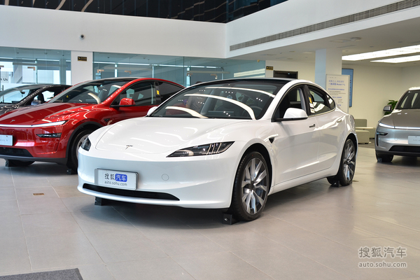 特斯拉Model 3