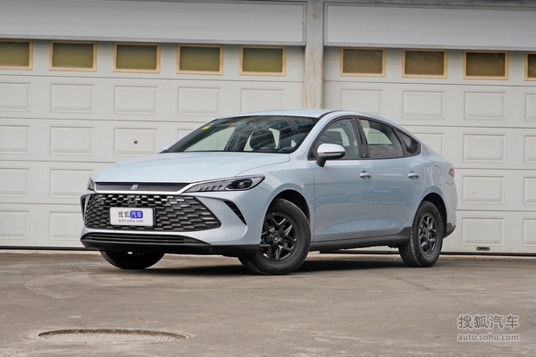 比亚迪秦 PLUS DM-i