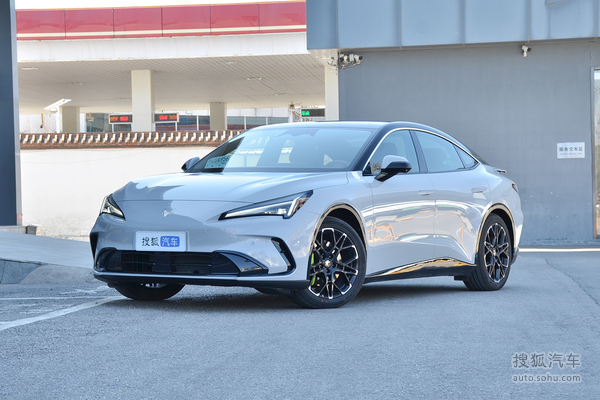 ARCFOX极狐阿尔法S5 EV