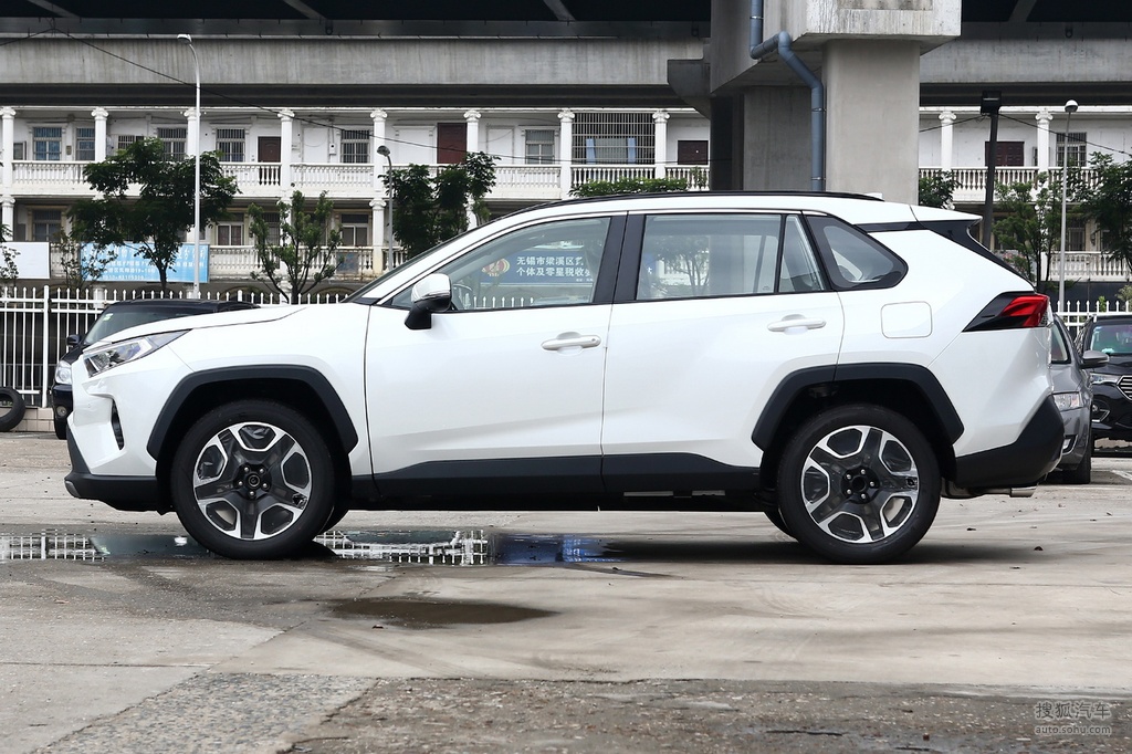 2020款丰田rav4荣放20lcvt两驱尊贵版正侧提示支持键盘翻页左右