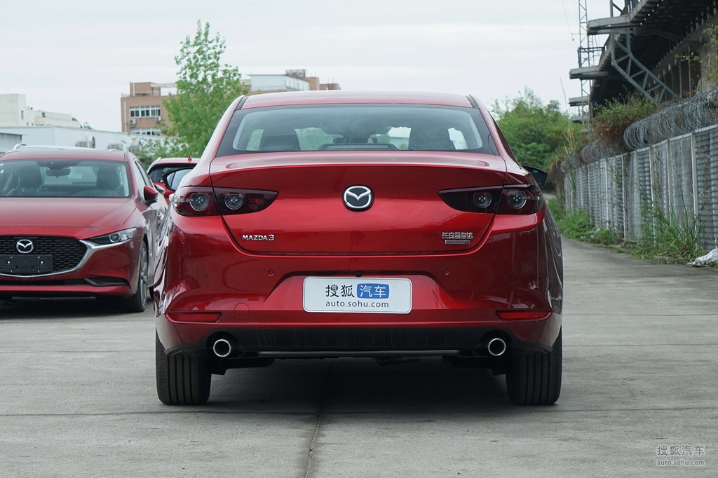 马自达>长安马自达>mazda3axela昂克赛拉三厢>2021款 马自达3昂克赛拉