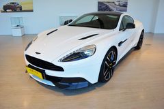 阿斯顿马丁Vanquish