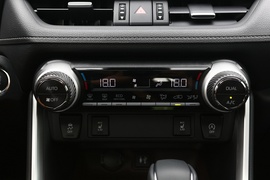   2020款丰田RAV4荣放 2.0L CVT两驱尊贵版