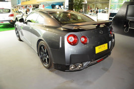   2015款日产GT-R 3.8T 黑金刚版