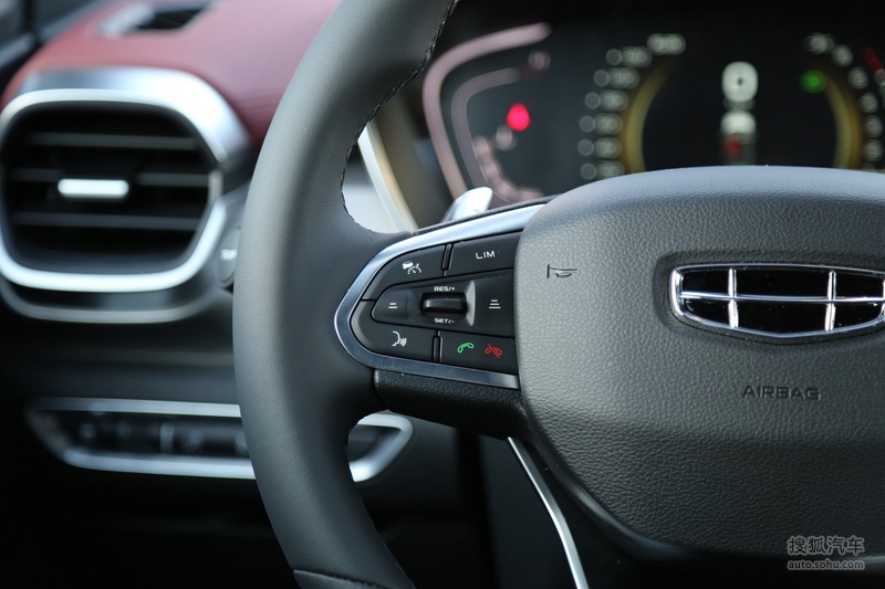 【 吉利缤越图片】_黑色\/红色_内饰