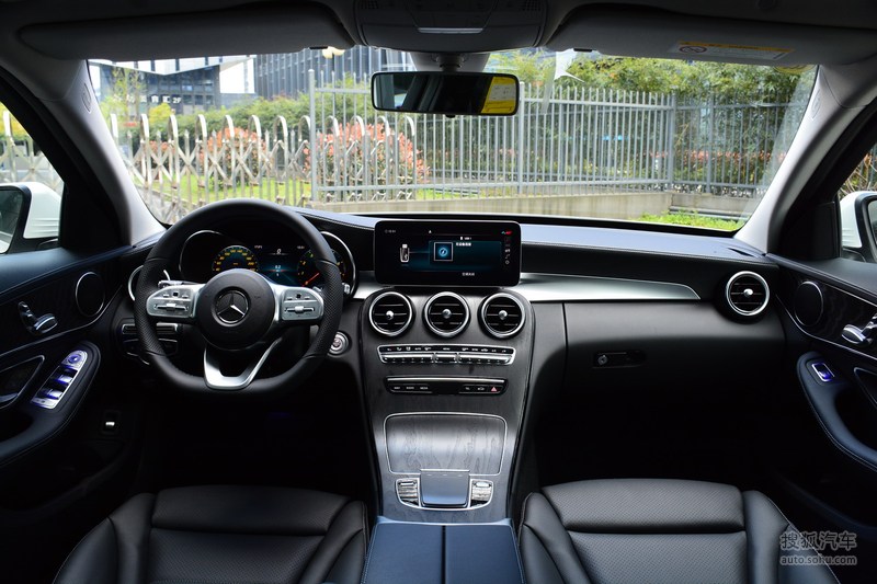 2020款奔驰c 200 l 时尚型运动版 改款 - 驾驶席全景提示:支持键盘