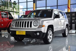 Jeep自由客