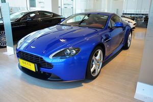 阿斯顿马丁V8 Vantage