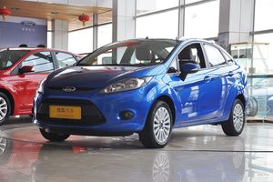 福特嘉年华三厢