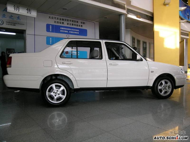 捷达2008款1.6L CIF 自动 春天 外观阿尔卑斯白