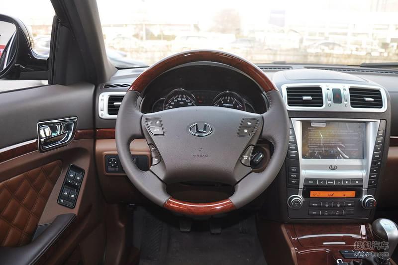 【华泰宝利格 2013款1.8T 手动两驱智尊版内饰