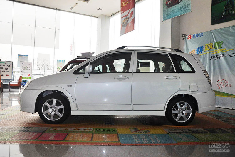 铃木利亚纳两厢2011款a++1.4+手动豪华I型外