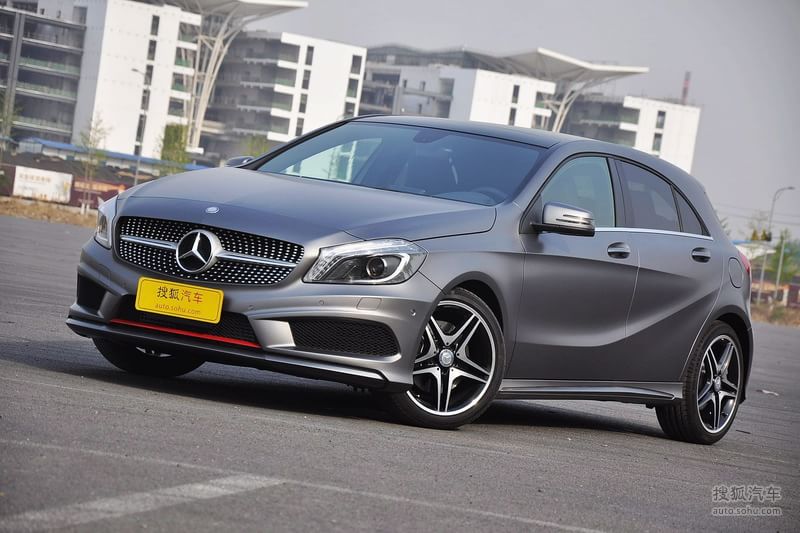 【奔驰A级 2013款A260 运动型外观山脉灰金属