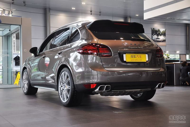保时捷Cayenne2011款Cayenne Turbo外观棕色