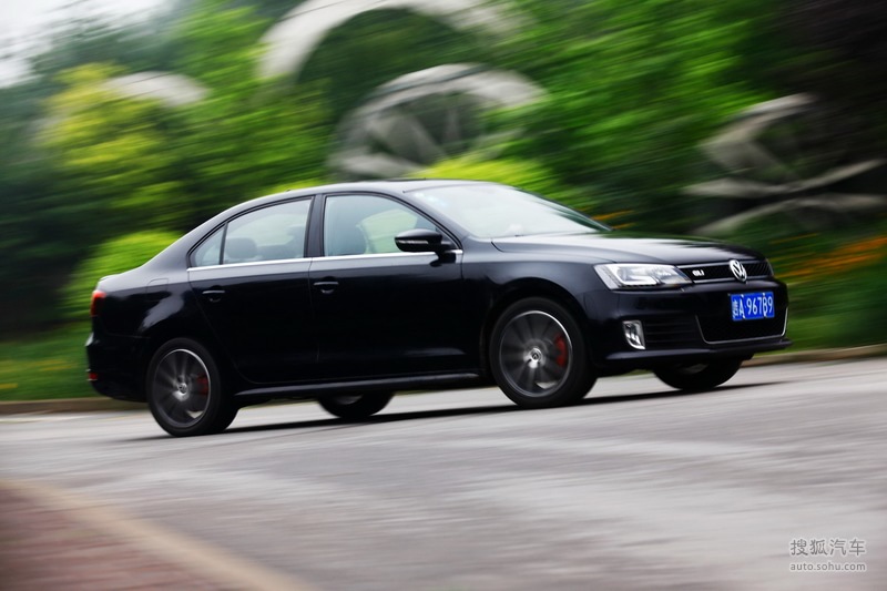 【大众速腾GLI 2013款2.0TSI DSG评测图片t2