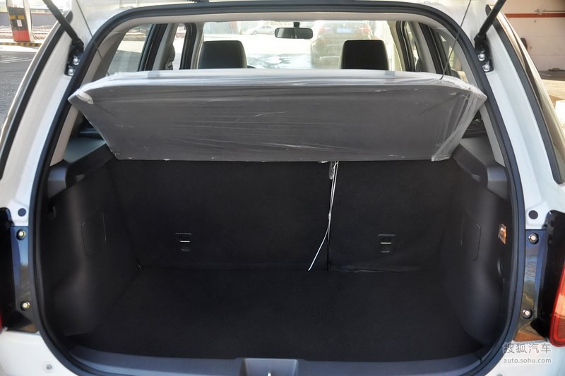 【铃木天语SX4 2013款酷锐 1.6L 自动运动型底