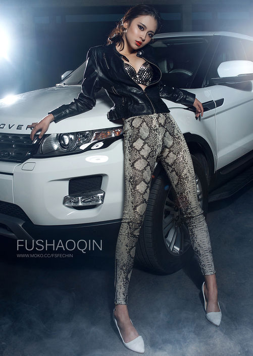 【蛇妖女王冷艳红唇 丰胸傲乳极致诱惑(26909