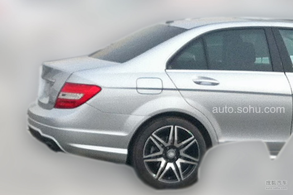 酷似C63! 北京奔驰C260 AMG套件车型谍照