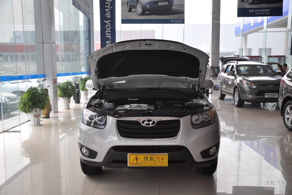 2010款现代新胜达2.4l 舒适版