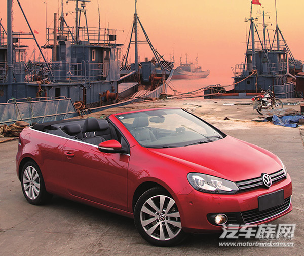 《汽车族》试驾高尔夫运动版敞篷轿车
