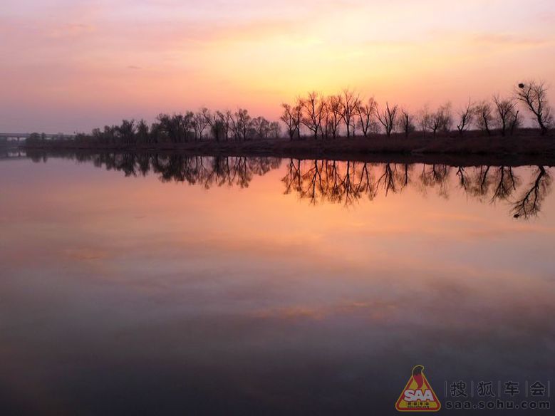 小沙河岸边的落日余晖