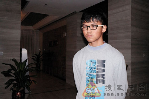 张家川被拘少年称曾被多名警察殴打 警方否认