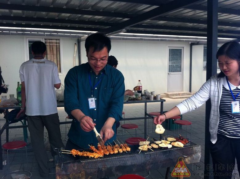 开心农场 烧烤聚会 潮白河畔沙滩相约美好寻春