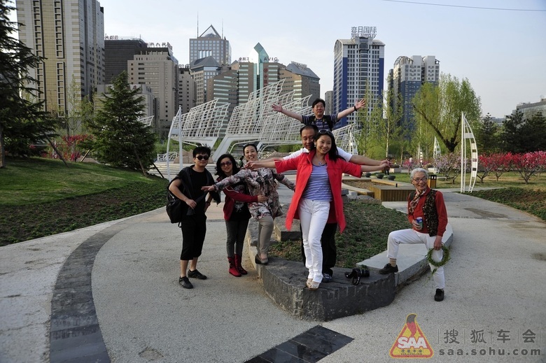 周末庆丰公园 之 我要看美女 - 宝马车友会