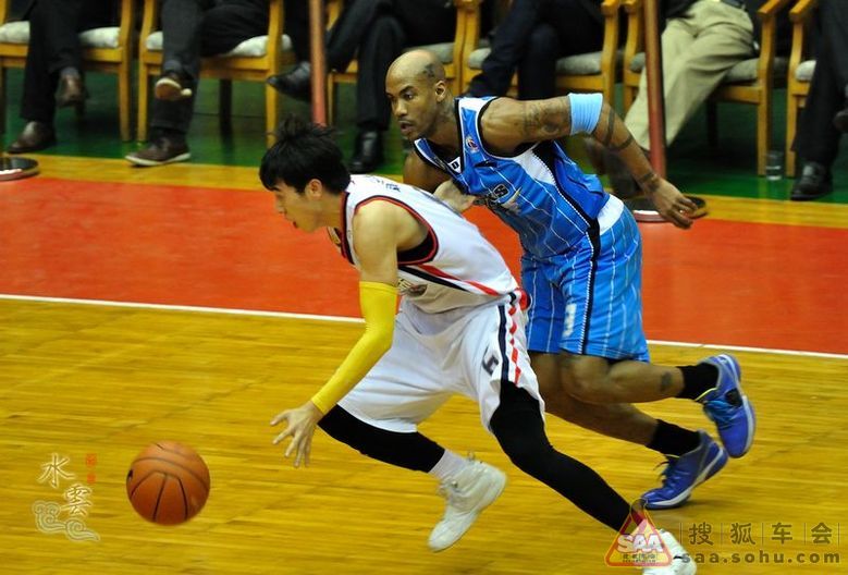 首次自驾佛山看CBA篮球比赛