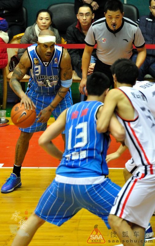 首次自驾佛山看CBA篮球比赛