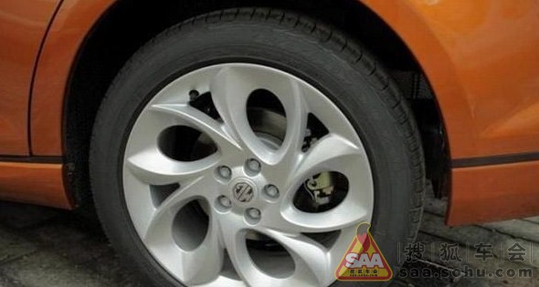 鄙视划车女~入手金滨色MG6~看你还敢不敢划