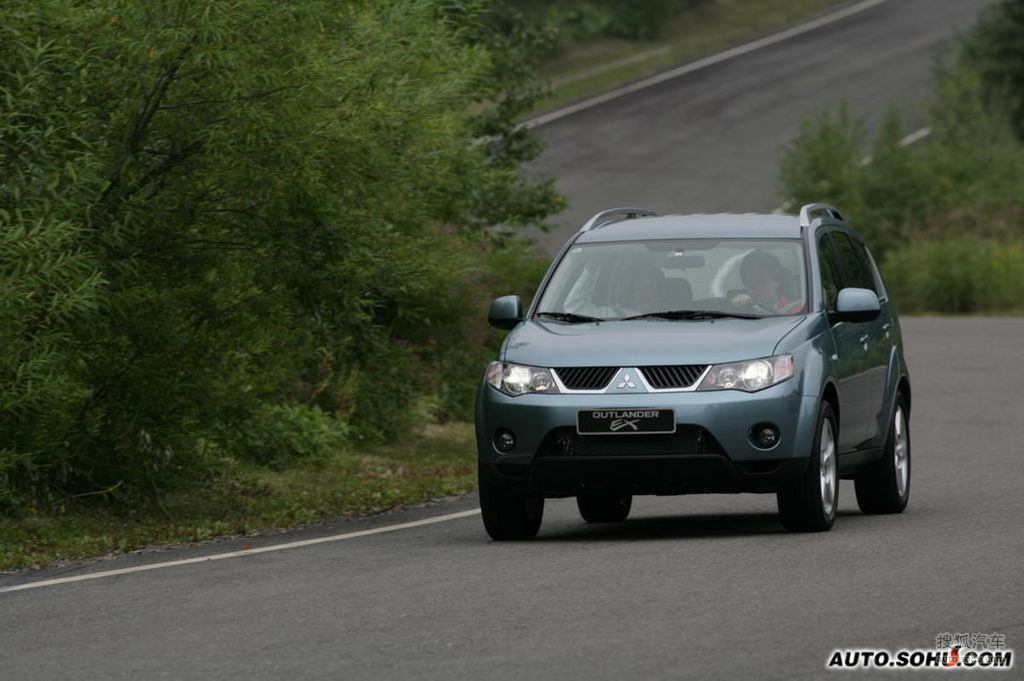 三菱欧蓝德劲界