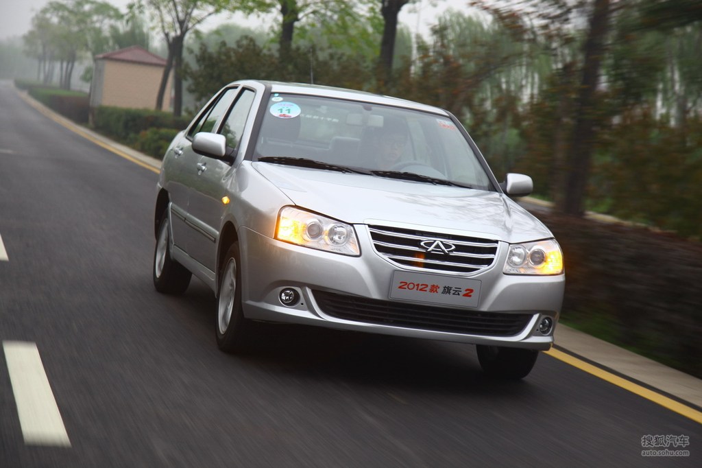 试驾2012款奇瑞旗云2 1.