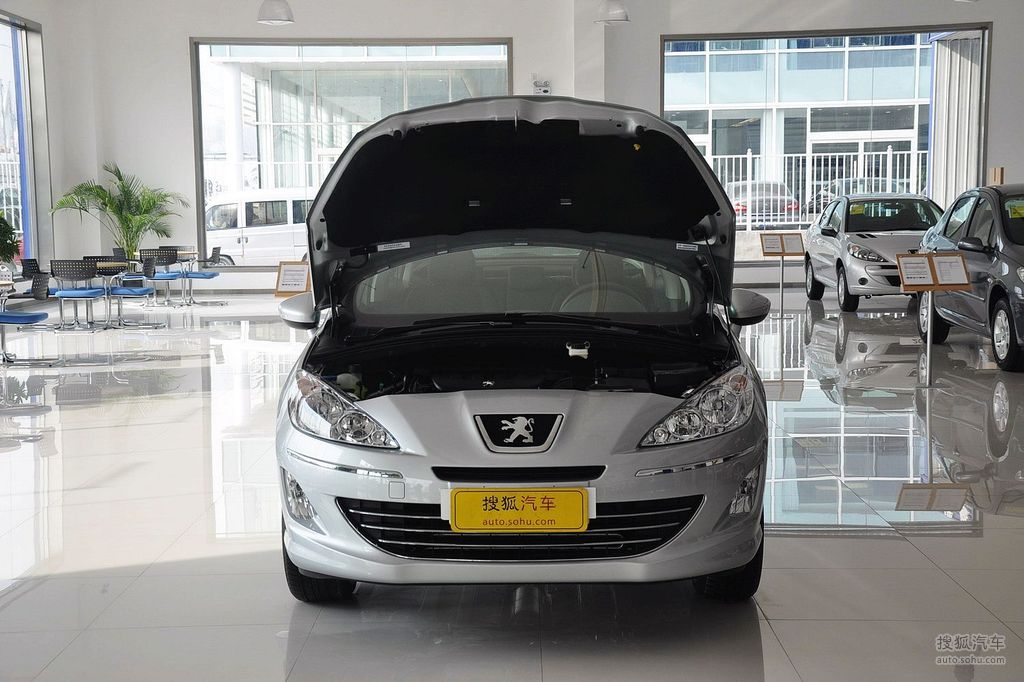 2011款东风标致40820l手动舒适型到店实拍