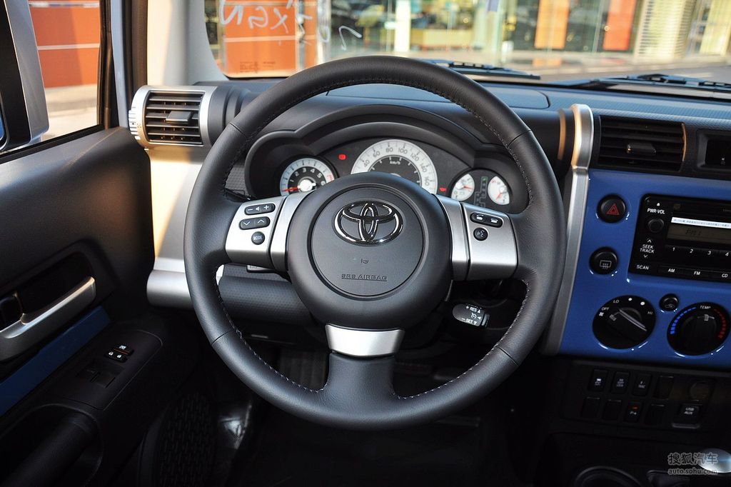 【 丰田fj酷路泽高清图片】_深色内饰_内饰_搜狐汽车网