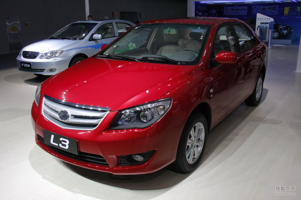 比亚迪l3广州车展实拍