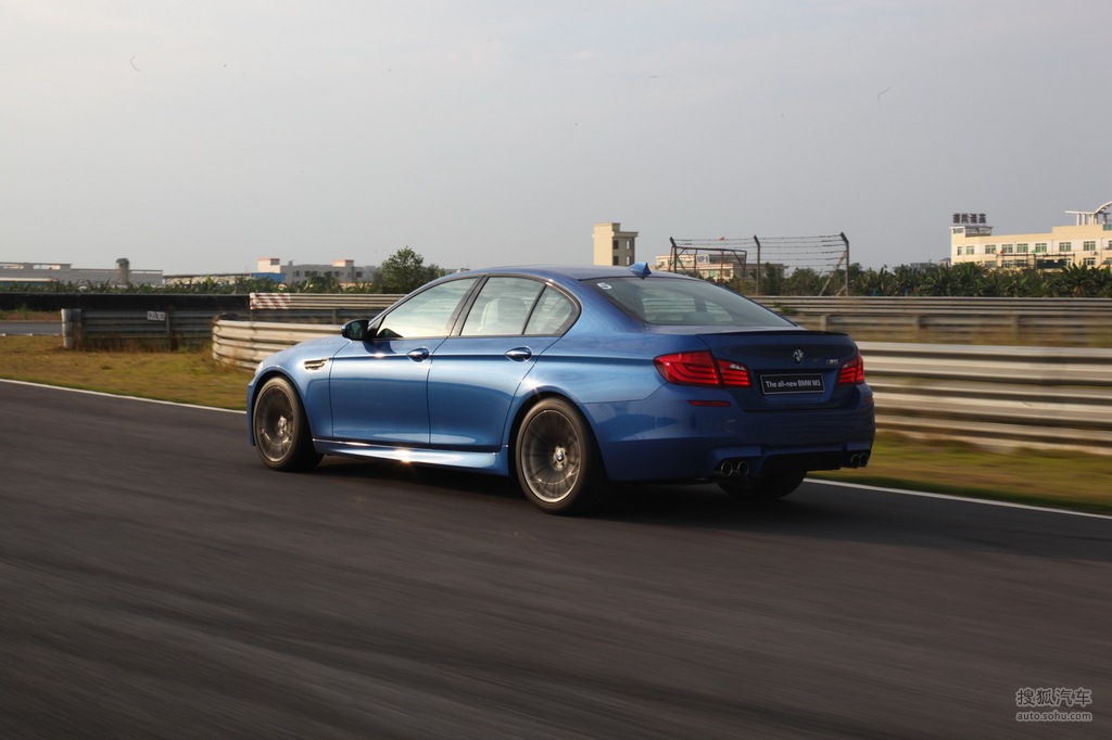 2012款宝马m5试驾实拍