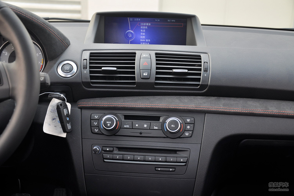2011款宝马1系m coupe - 中控台车辆提供:北京燕宝汽车服务有限公司金