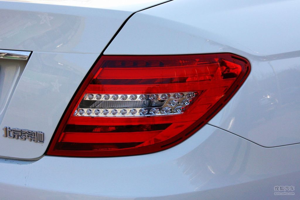 2012款奔驰c260时尚型实拍尾灯提示支持键盘翻页左右