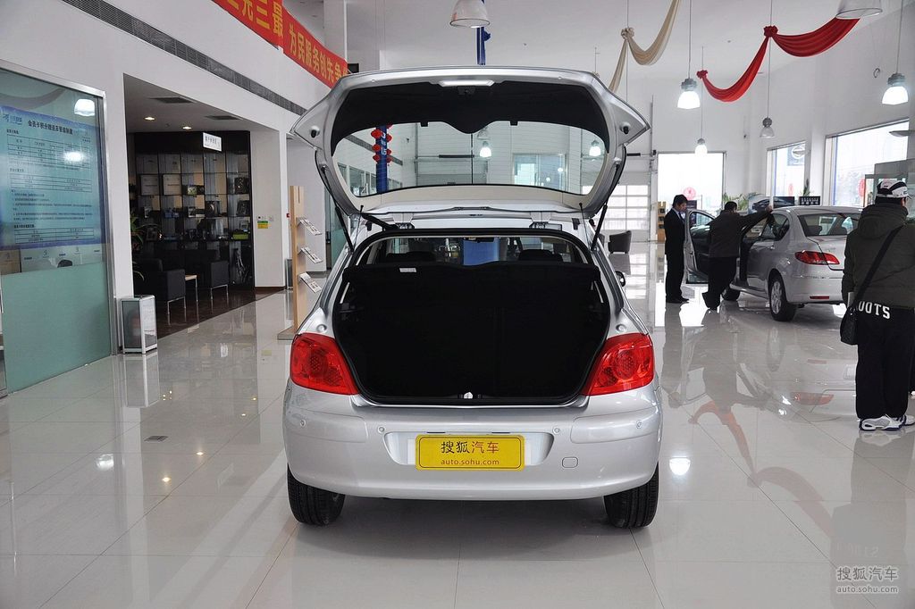 【 标致307两厢高清图片】_底盘发动机_搜狐汽车网