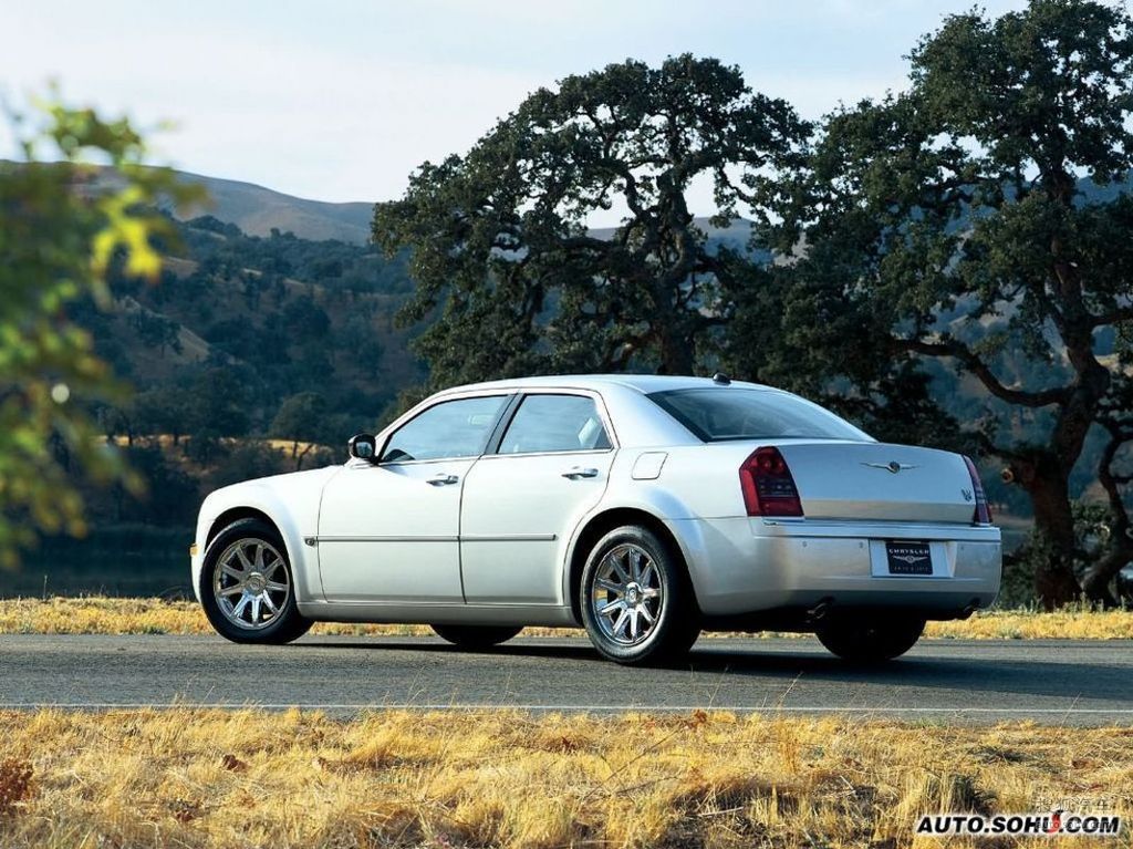 【 克莱斯勒300高清图片】_2005款克莱斯勒300c_搜狐汽车网