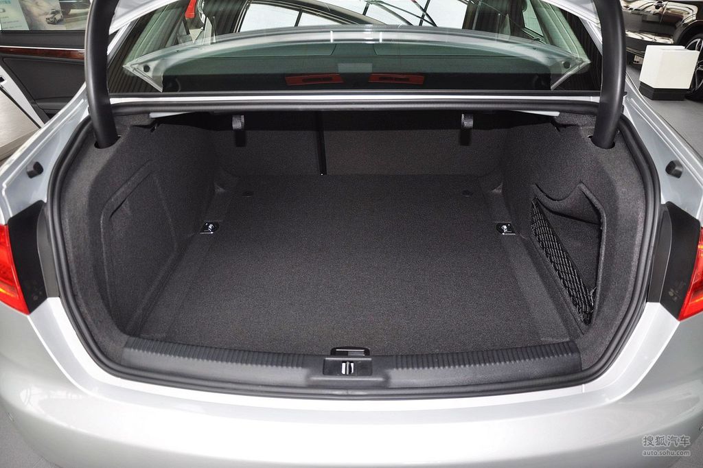 图库 奥迪 一汽奥迪 a4l 4s店报价:          20.01-40.