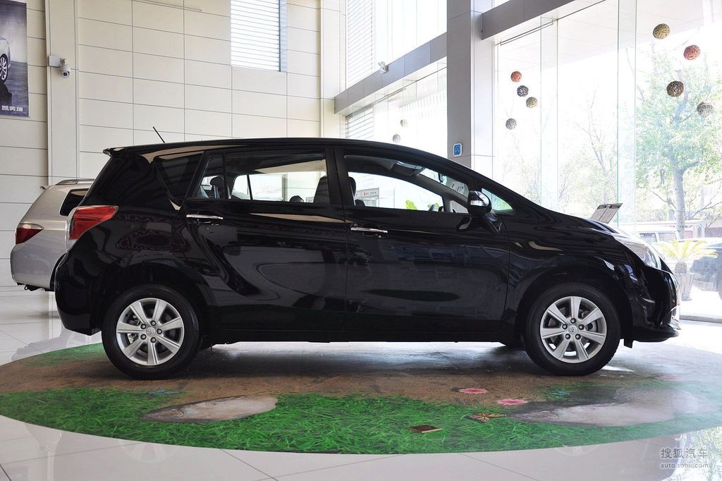 2011款丰田逸致1.8 精英版到店实拍