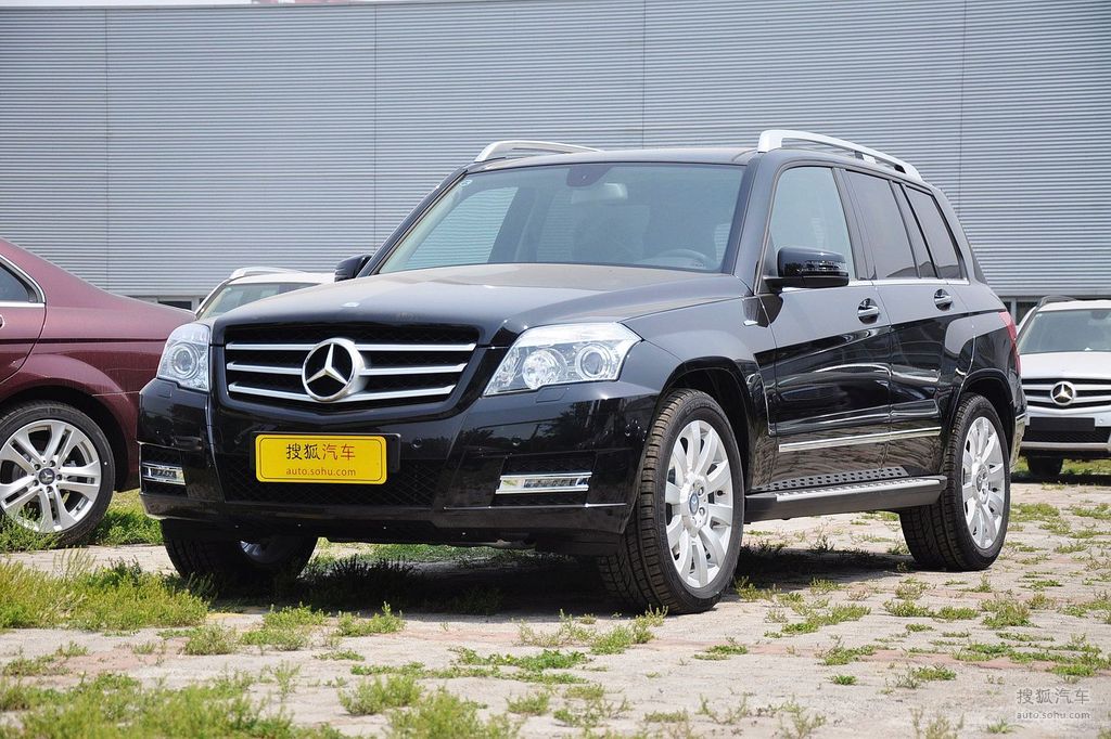 【 奔驰glk级高清图片】_2012款 glk300 豪华版_曜岩黑_外观_搜狐汽车