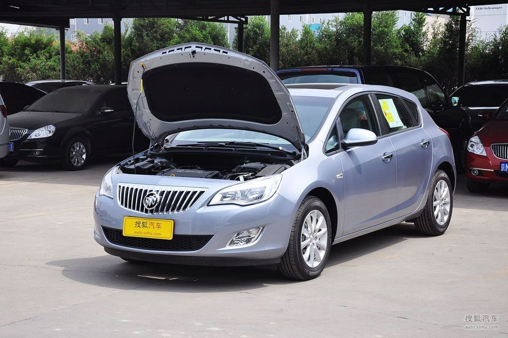 正常别克英朗官网显示,2013款英朗xt在官方测试中,性能并不优越,起步