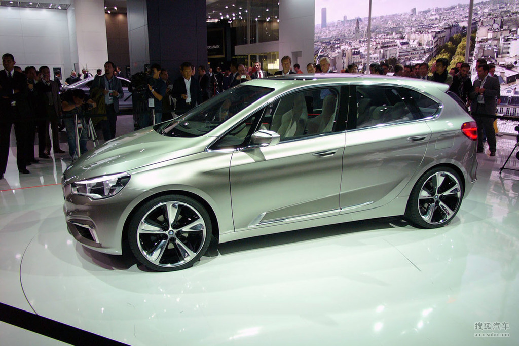 宝马active tourer概念车巴黎车展实拍